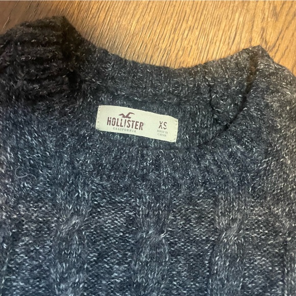 Adorable sweater dress - Picture 2 of 8